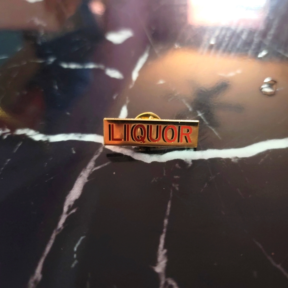 Only ny liquor pin. New ready to ship. I don't accept returns or ship out of the